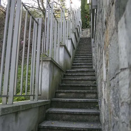 Paola's Apartmán Belgirate